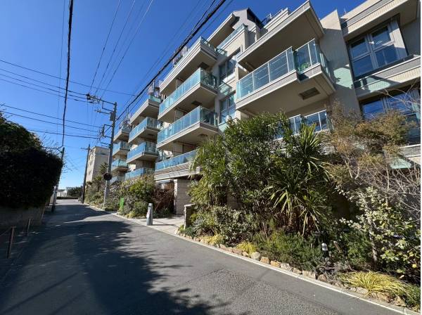 2025年グッドデザイン賞受賞のレジデンス「ヴェレーナグラン江ノ島鵠沼海岸」