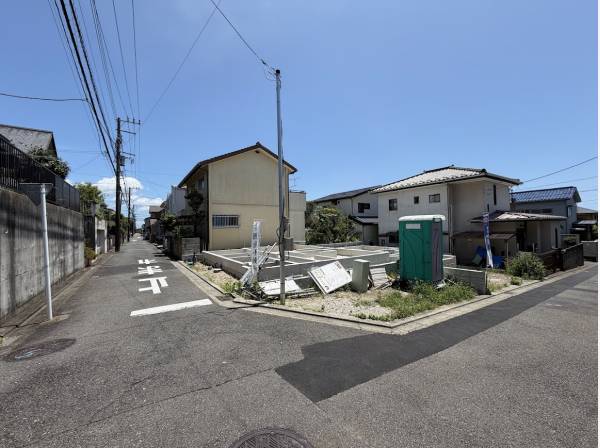 角地に佇む開放感ある立地
