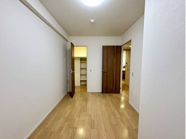 ウォークインクローゼット付き洋室