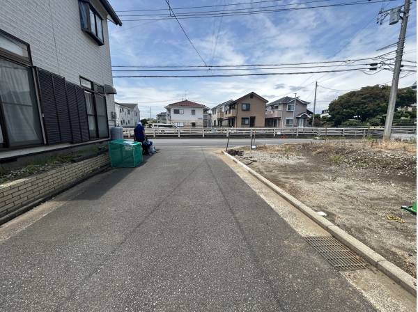 前面道路は約4.7m御座います！