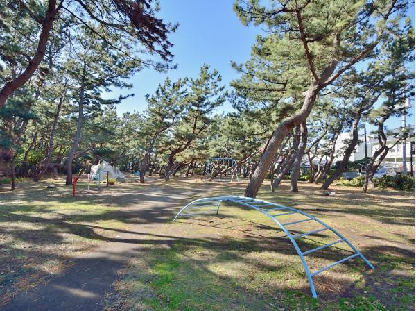 小和田浜公園まで徒歩3分（約200m）