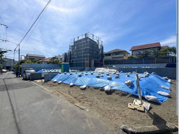 周りには高い建物もなくお部屋への採光も期待できそうですね