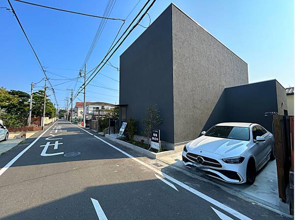 リゾートハウス（大型SUV一台駐車可能）