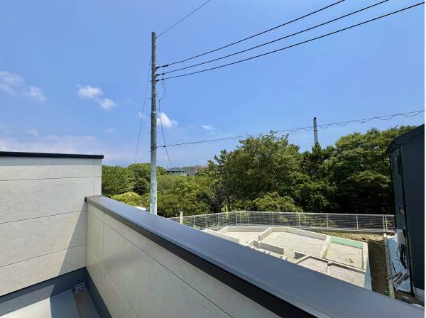 大きな布団も南面バルコニーで気持ちよく干せます！