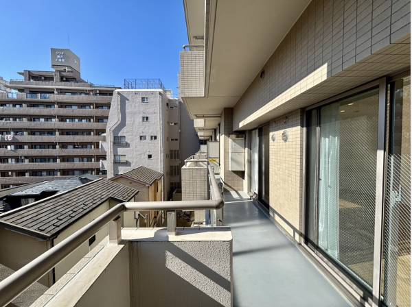 バルコニー部分も広々としています