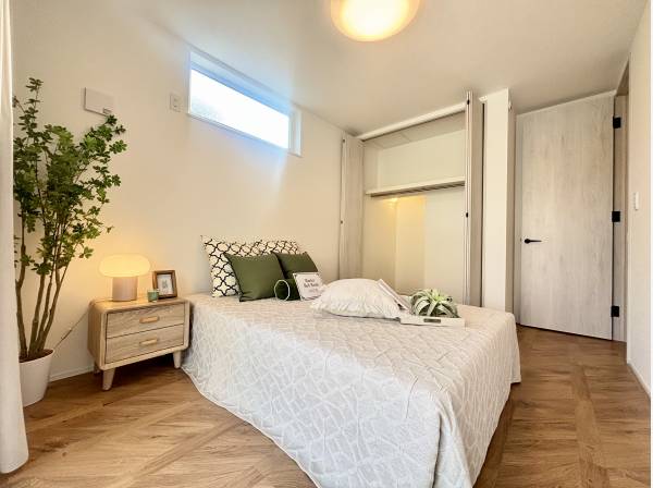 洋室は4部屋ございます