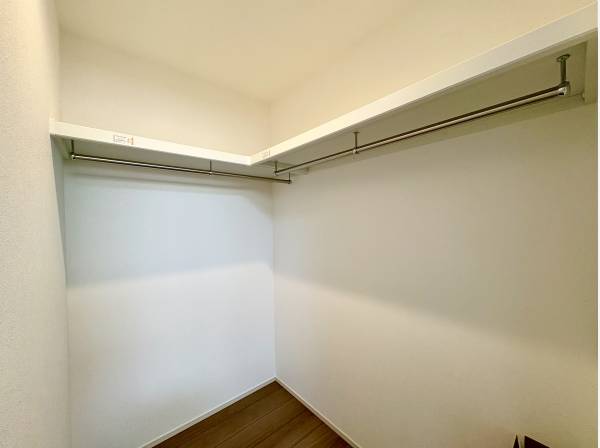 各居室しっかりと収納スペースが備わります！
