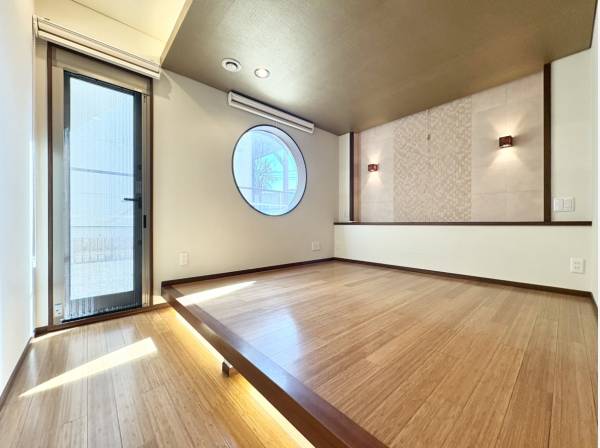 間接照明がお洒落な洋室