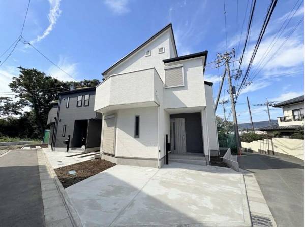 高台にある住宅です。