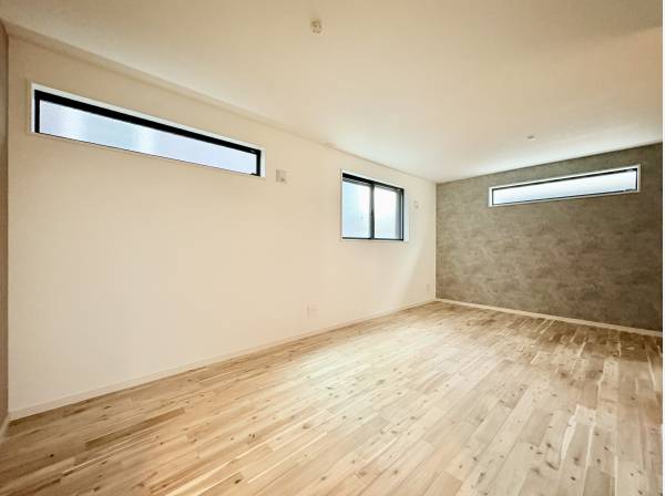 一階10.7帖の納戸。お好きなままにインテリアを楽しめます