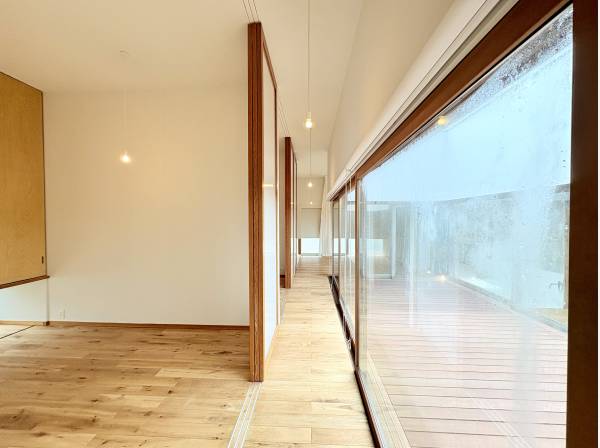 洋室に繋がる通路