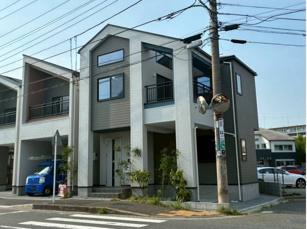 角地でお車も出入りしやすいディテール