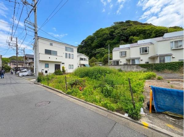 建築条件なしの整形地でございます