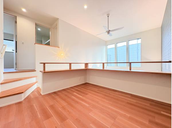 中二階のスタディスペース４．５帖