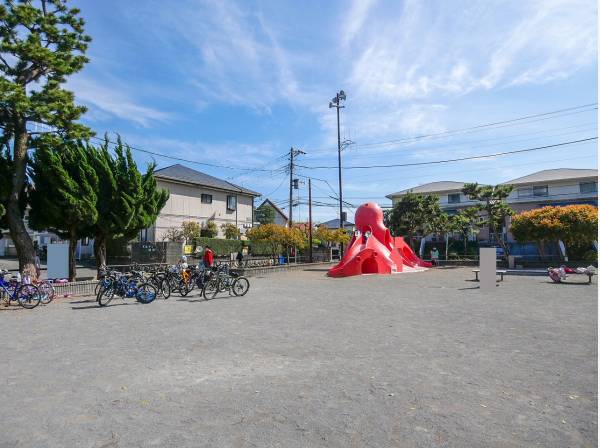 藤沢市立橘公園まで徒歩5分（約350m）