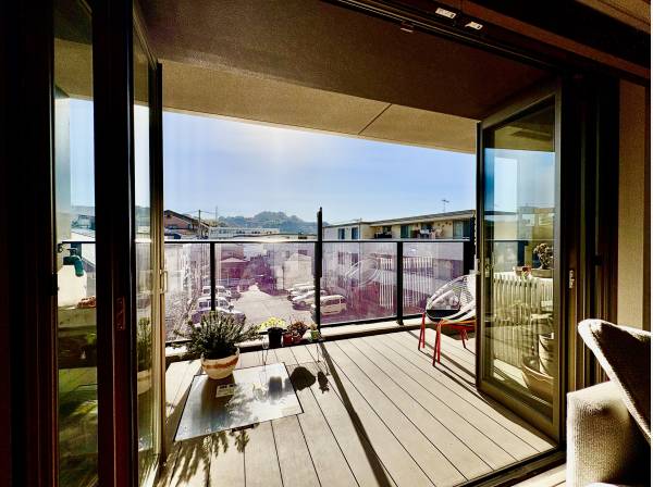 太陽の温かい日差しがたっぷりと差し込みます