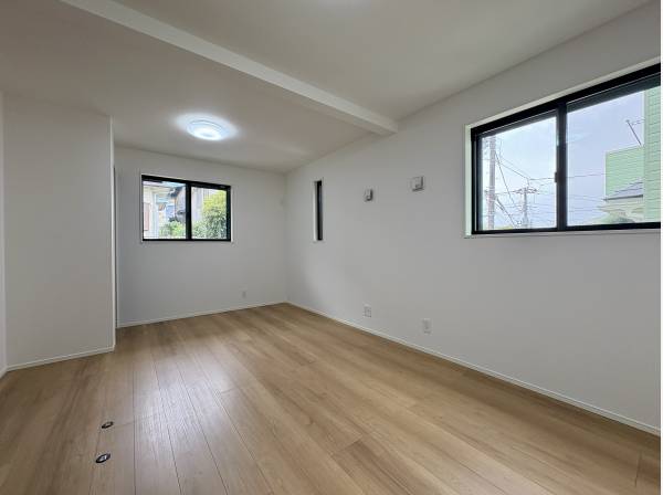 洋室は将来的に間仕切りも可能です。