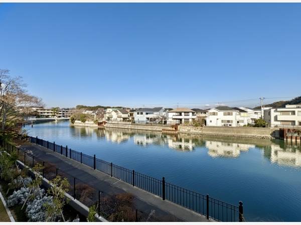 田越川のリバービューを望むお部屋