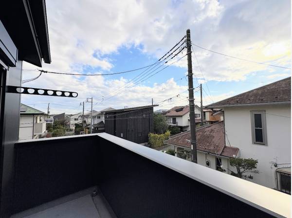 南西バルコニーへでれば心地よい日差しと風を感じます