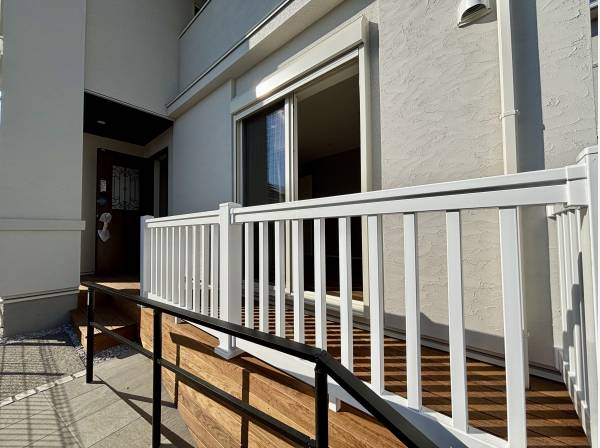 玄関前アプローチ