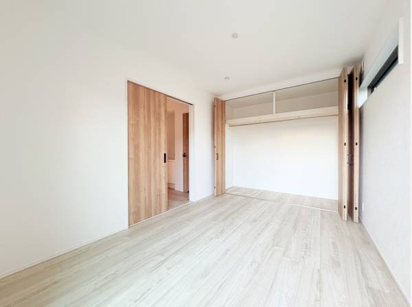 壁一面の収納力！主寝室6.0帖