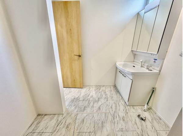 洗面所も広いですね！