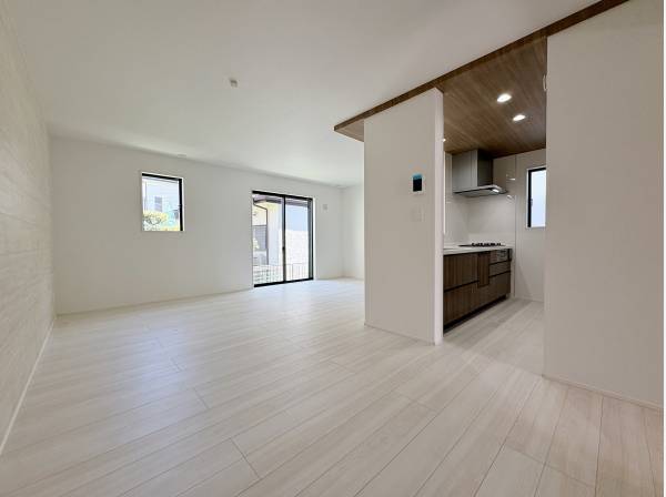 18帖の広い空間が広がります