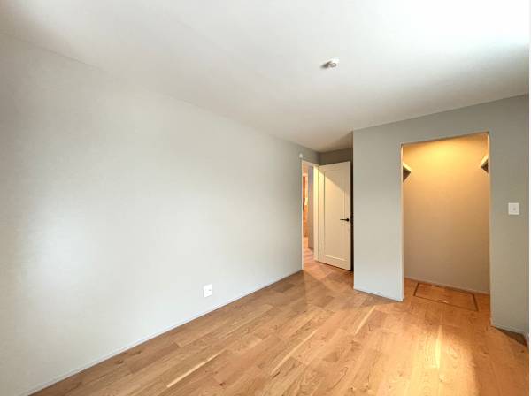 居室は2部屋ございます