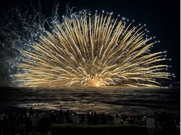 夜空を彩る鎌倉花火大会も自宅で愉しめます！