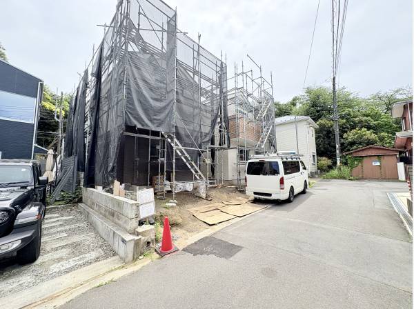 シンプルなデザインの住まいが完成予定