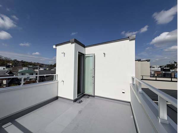 ルーフバルコニーは360度いい眺望です。