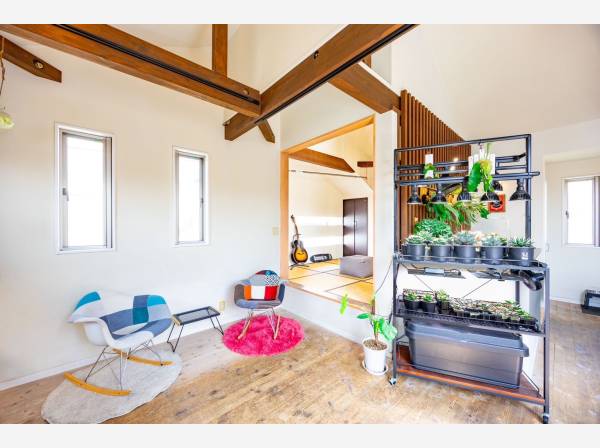 美しい梁のある家