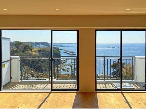 この眺めに心を打たれて、立ち尽くしてしまいました。ぜひご覧ください。