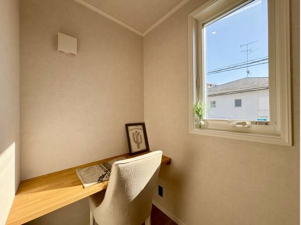 読書にもワークスペースにも最適なカウンタースペース