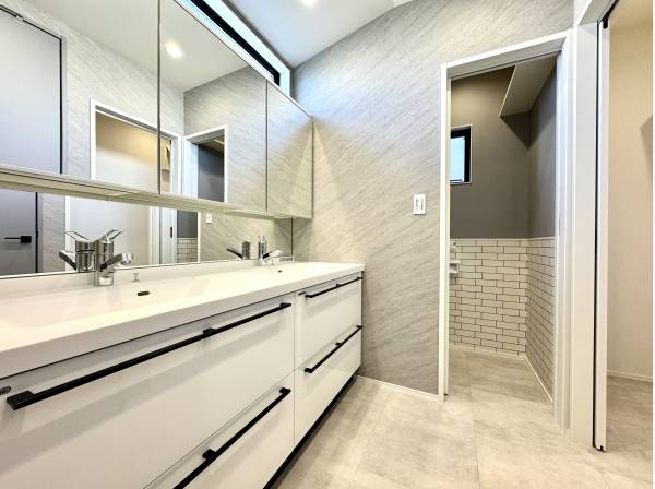 ダブルタイプの洗面で時短に