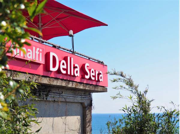 Amalfi DELLA SERAまで約1.5km