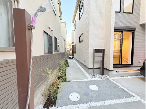 外部シャワー完備です！