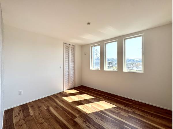  1階も日当たりと開放感良し