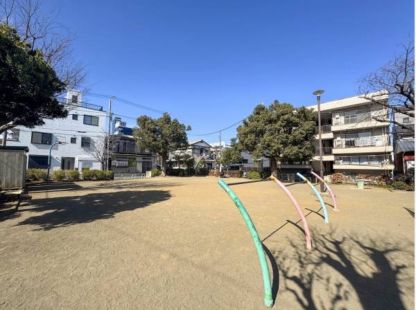 東仲町公園まで徒歩2分（約90m）