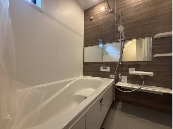 清潔感溢れるバスルーム