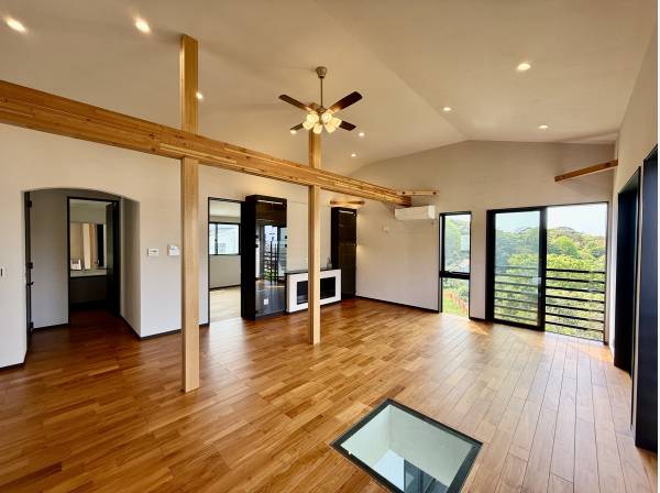 約31帖もの広さを誇るLDK