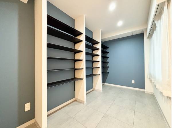 アウトドア用品も入りそうですね