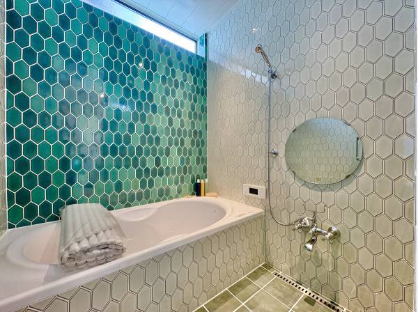 くつろぎの空間でゆったりバスタイムをお楽しみください