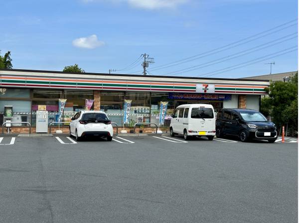 セブンイレブン藤沢長後東 徒歩3分(約220m)