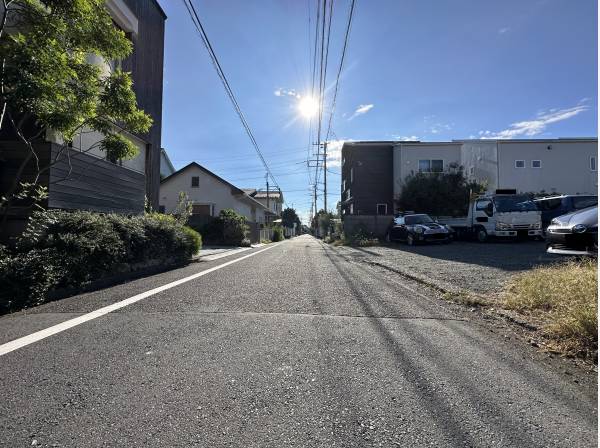 幅員約４．８ｍのゆったりとした前面道路