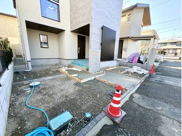 2台駐車可能な駐車スペース完備