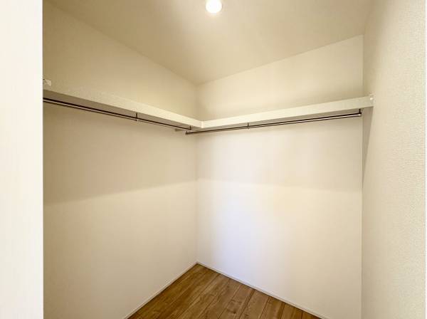 各お部屋に収納スペースも完備！
