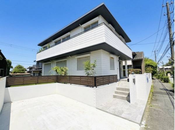 へーベルハウス施工ならではの重厚感ある佇まい