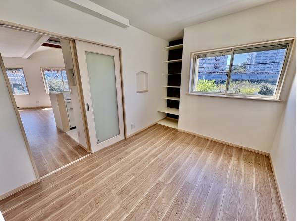 LDKの隣にも部屋があります！