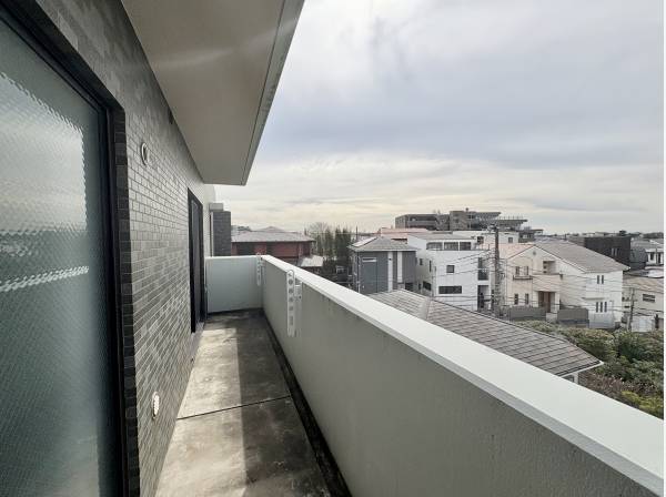 日当たりのいい西側バルコニー